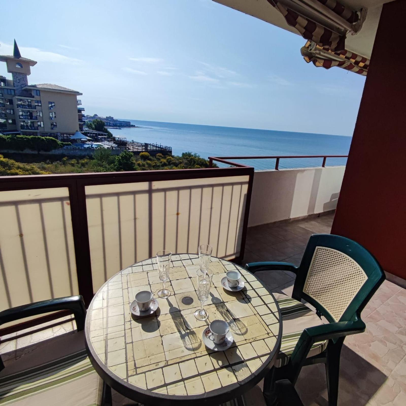 Panorama Marina Fort Beach - Premium Apartments Sea Viev Sveti Vlas Exteriör bild