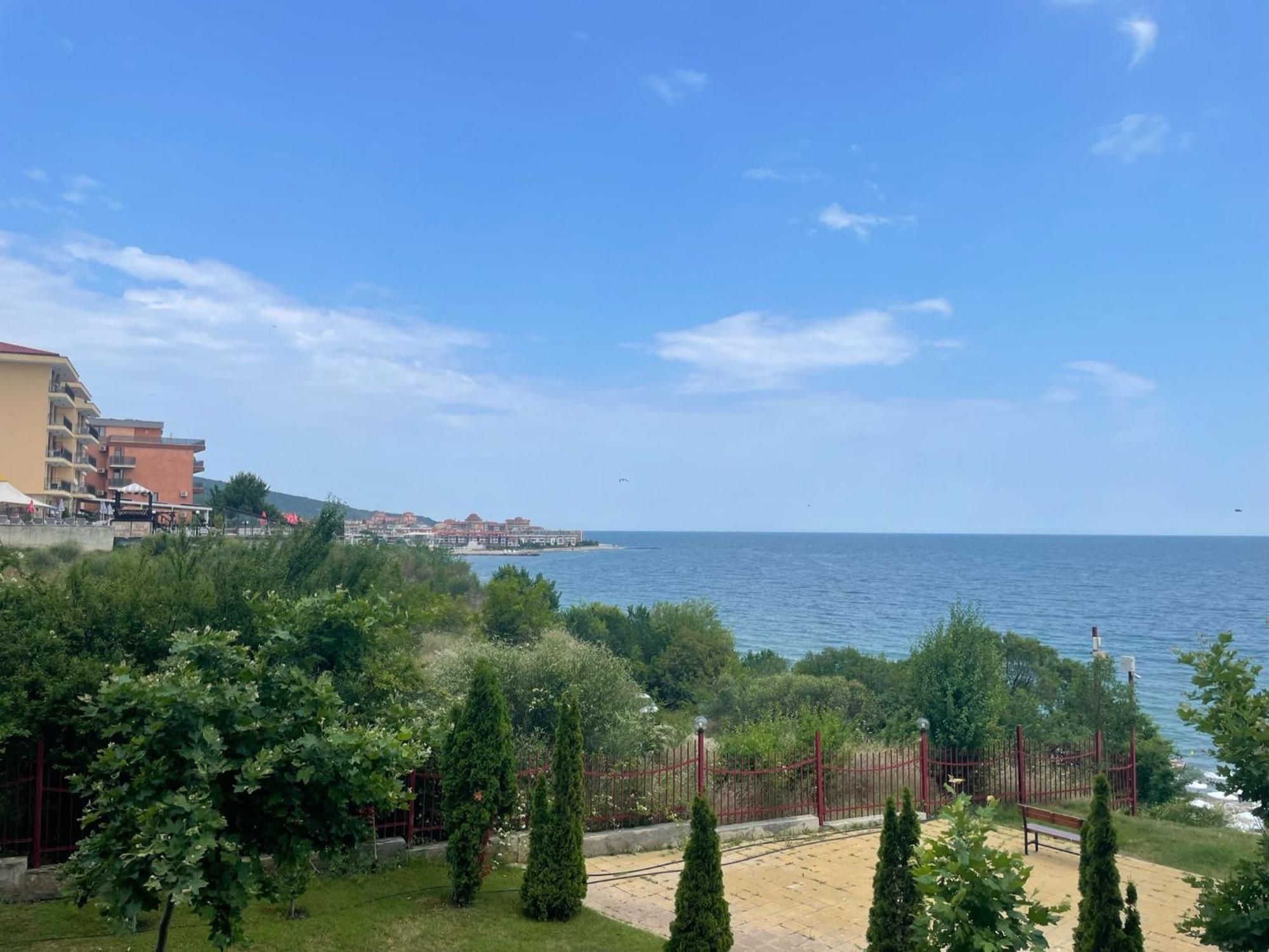 Panorama Marina Fort Beach - Premium Apartments Sea Viev Sveti Vlas Rum bild