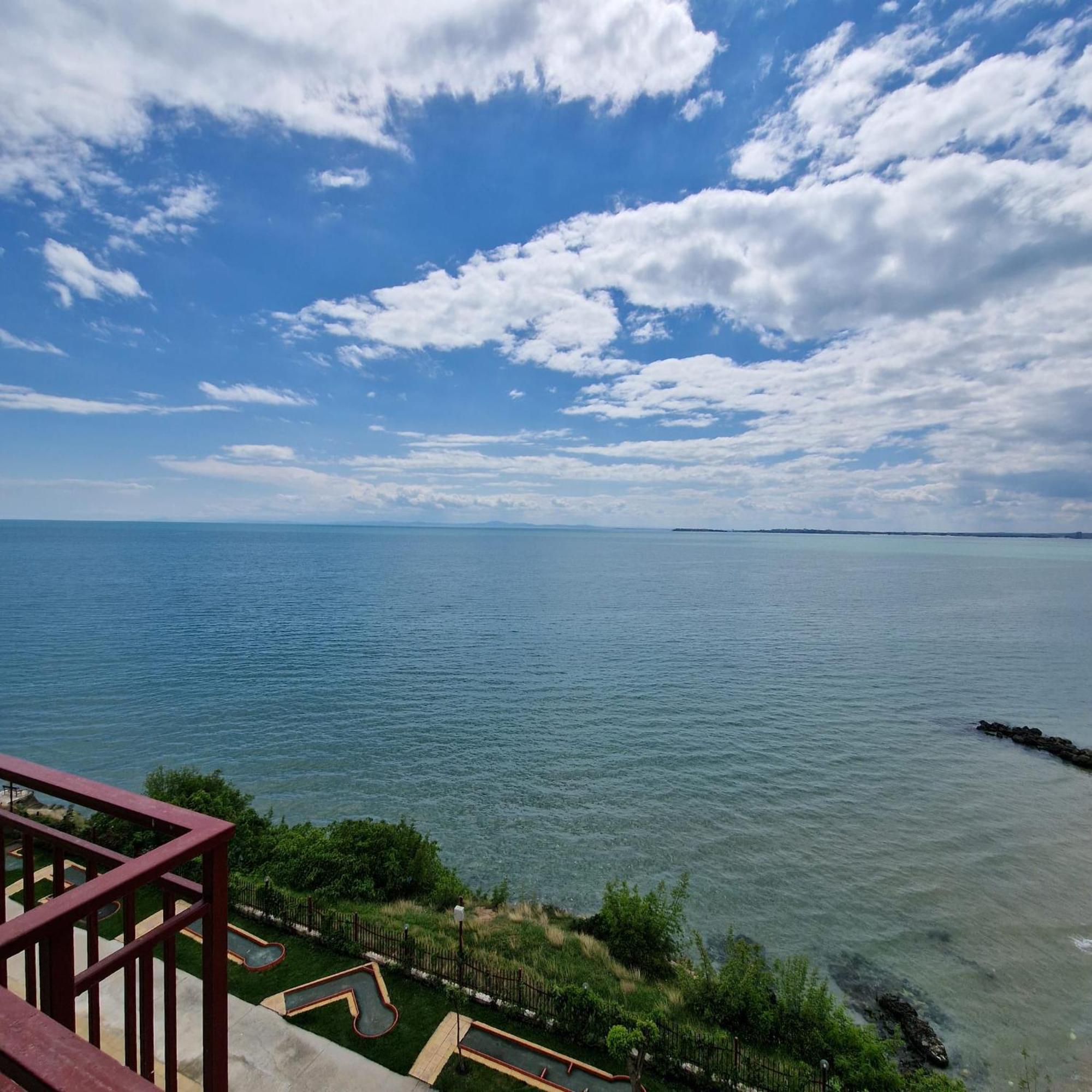 Panorama Marina Fort Beach - Premium Apartments Sea Viev Sveti Vlas Exteriör bild